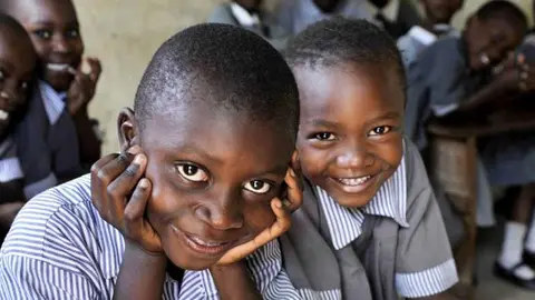 ni&ntilde;os