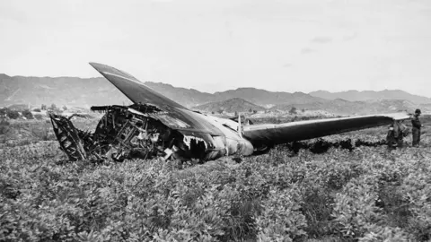 Los restos de un avi&oacute;n estadounidense que se estrell&oacute; sobre Palomares, en Espa&ntilde;a, en 1966 Credit...Kit Talbot