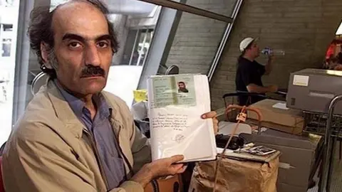 Mehan Karimi Nasseri falleci&oacute; en el aeropuerto Charles de Gaulle de Paris, despu&eacute;s de 18 a&ntilde;os de inquilino forzoso en dicho aeropuerto
