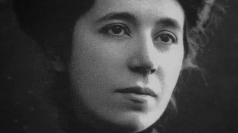 Mar&iacute;a Lej&aacute;rraga