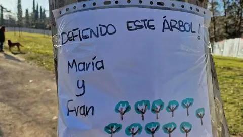 Cartel contra la tala de &aacute;rboles en Madrid por la ampliaci&oacute;n de la l&iacute;nea 11 de Metro. (Foto: Ecologistas en Acci&oacute;n)