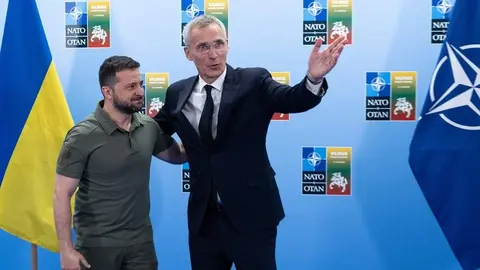 ZELENSKY_STOLTENBERG