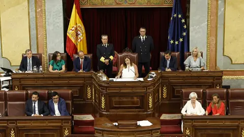 Mesa_congreso