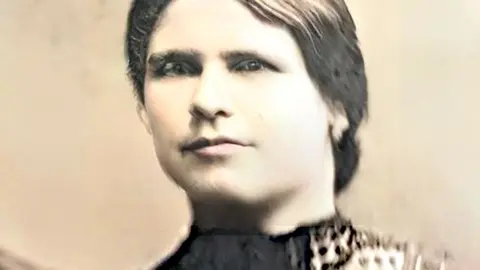 Caridad Alc&oacute;n