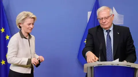 Ursula von der Leyen y Josep Borrell