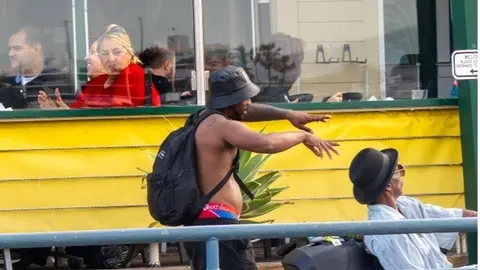 (Santa Monica Pier, EEUU, 05/2023, imagen del fondo del autor RGC)