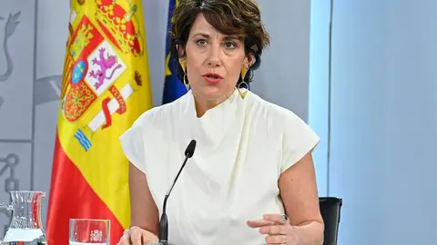ministra_elma_saiz