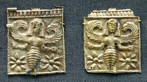 Plaque_bee-goddess_BM_GR1860.4-123.4