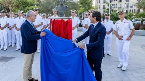 Fundacion Frax descubre busto-Foto Elda