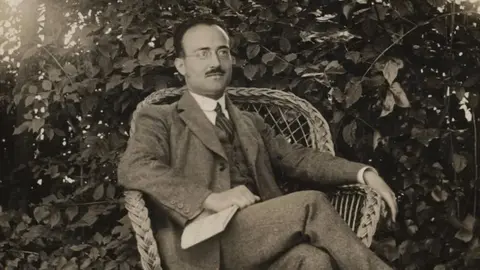 Dr. Luis Calandre Ib&aacute;&ntilde;ez