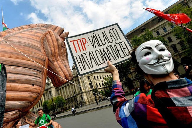 ttip-budapest06052016