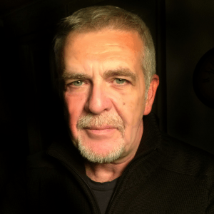 Carlos-Jiménez-300x300