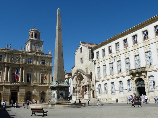 arles plaza republica