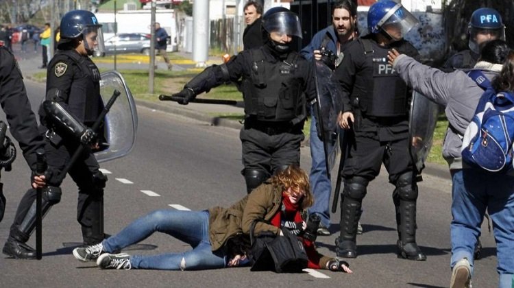 argentina represion 2