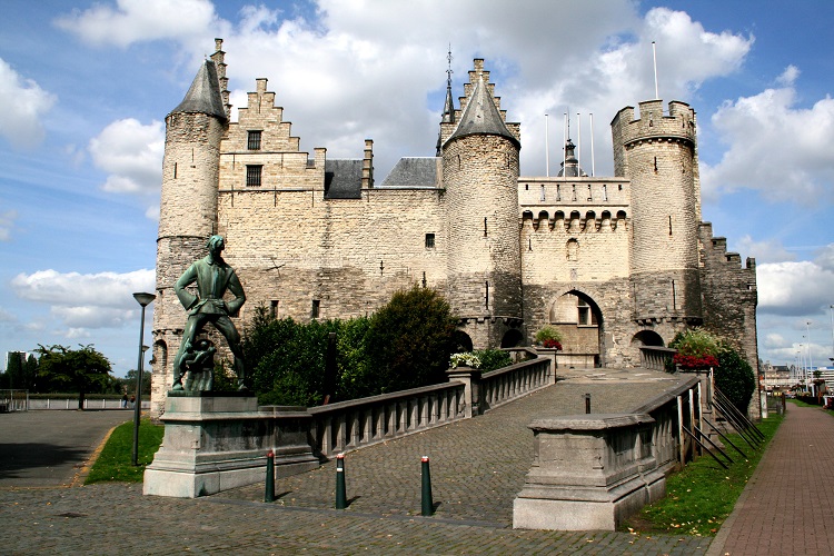 castillo steen wikipedia