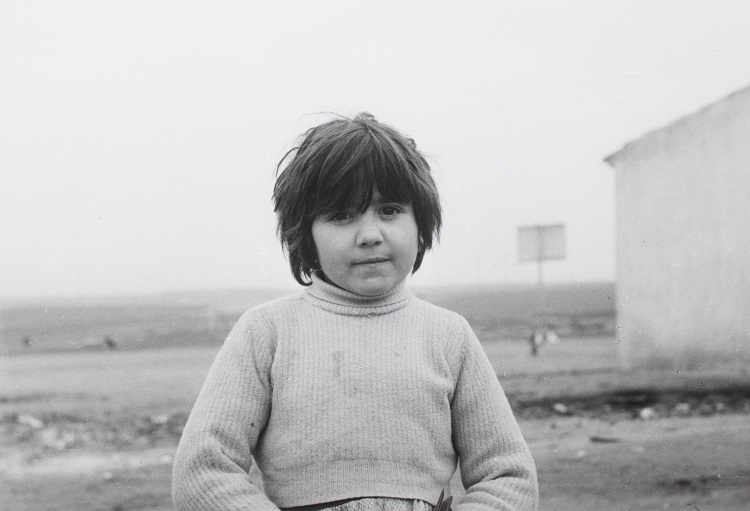 Una niña del cerro, hacia 1960
