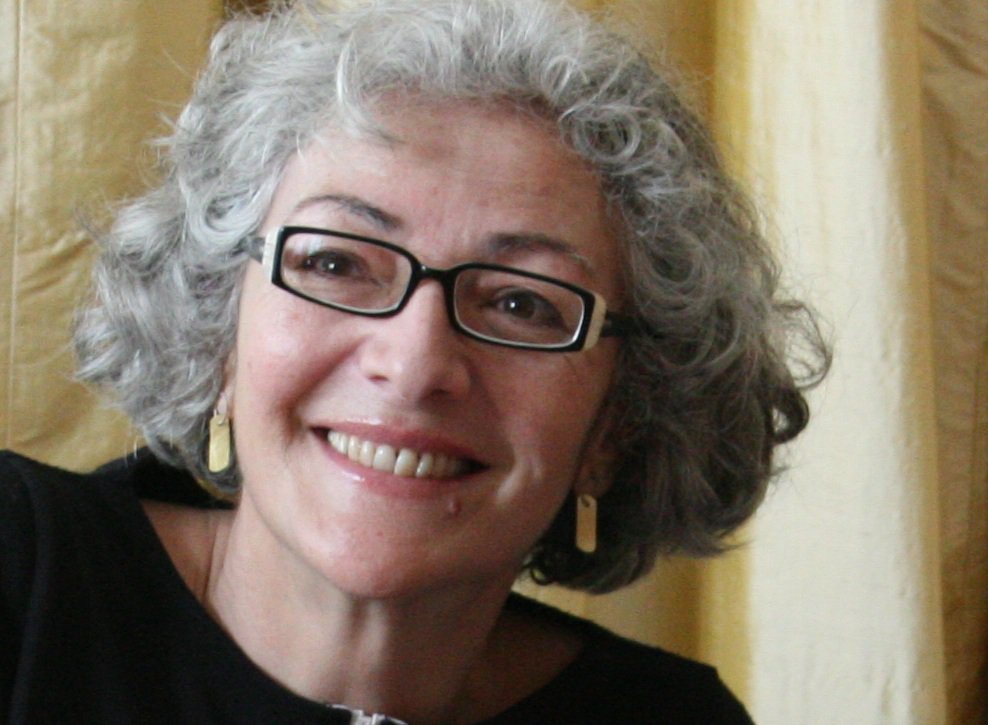 carmen con gafas
