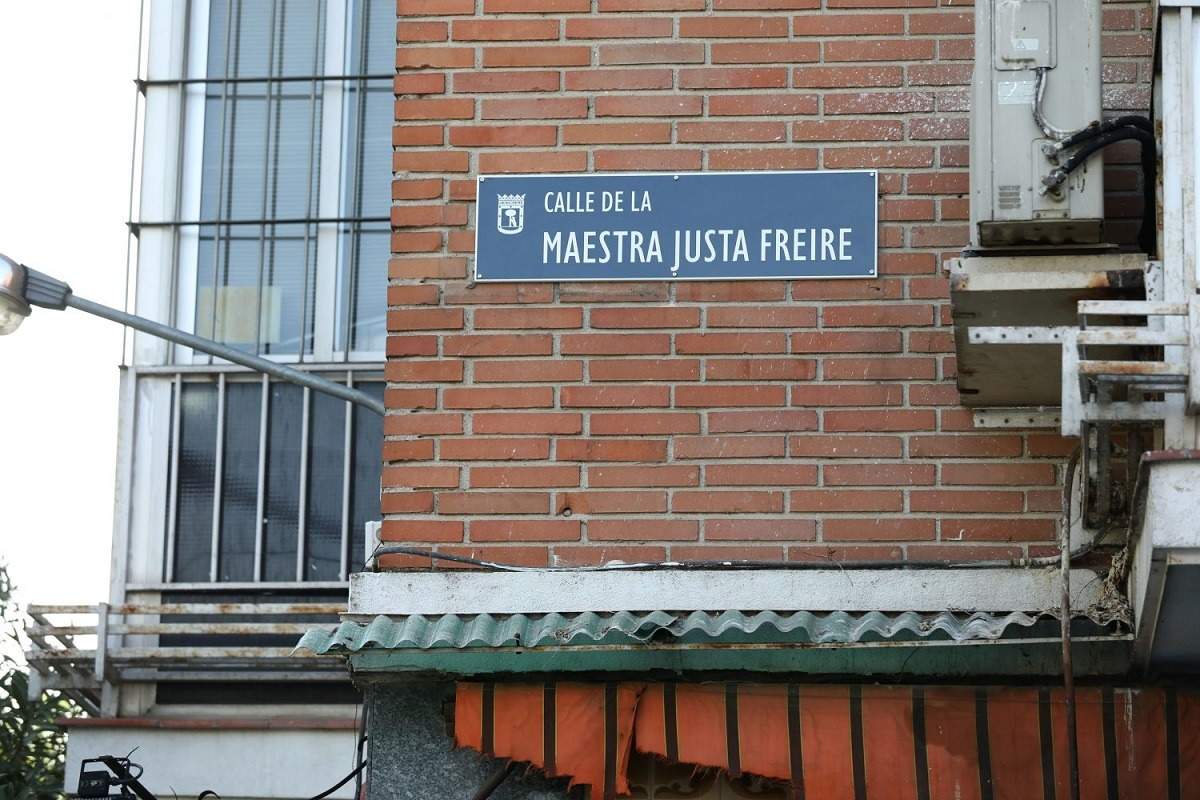 calle maestra Justa Freire