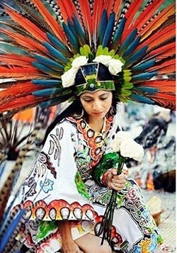 Sacerdotisa azteca