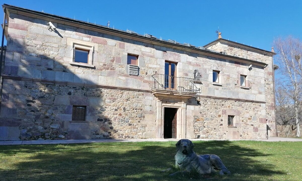 palacio quiñones 1