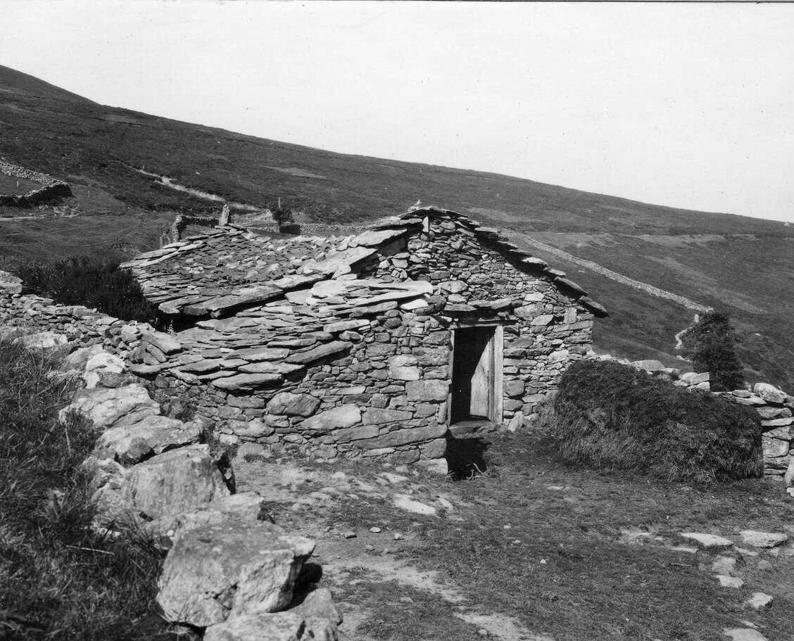 Cabaña_en_la_braña_de_Las_Tabiernas