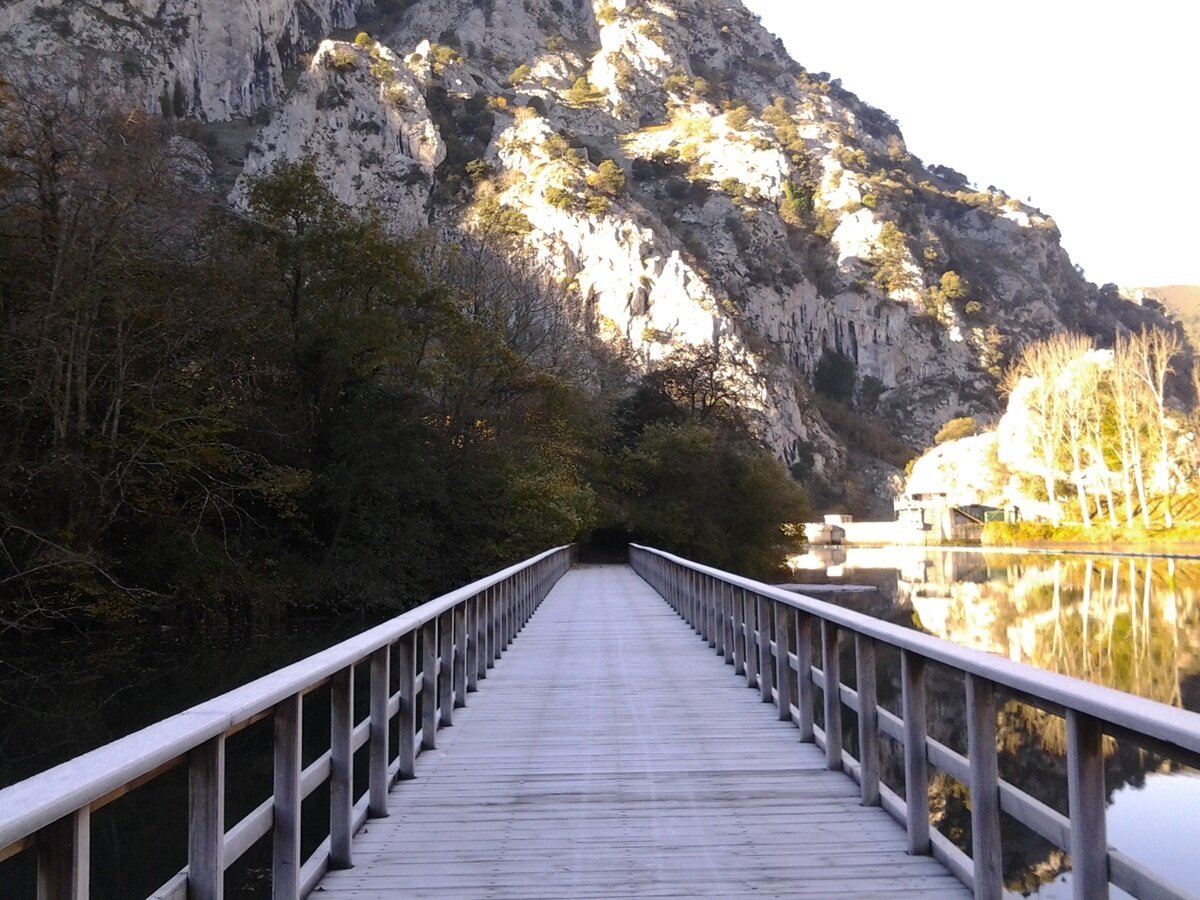 Senda_del_Oso_Lago_de_Valdemurio