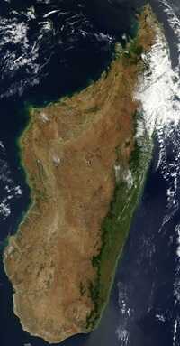 Satellite_image_of_Madagascar_in_September_2003